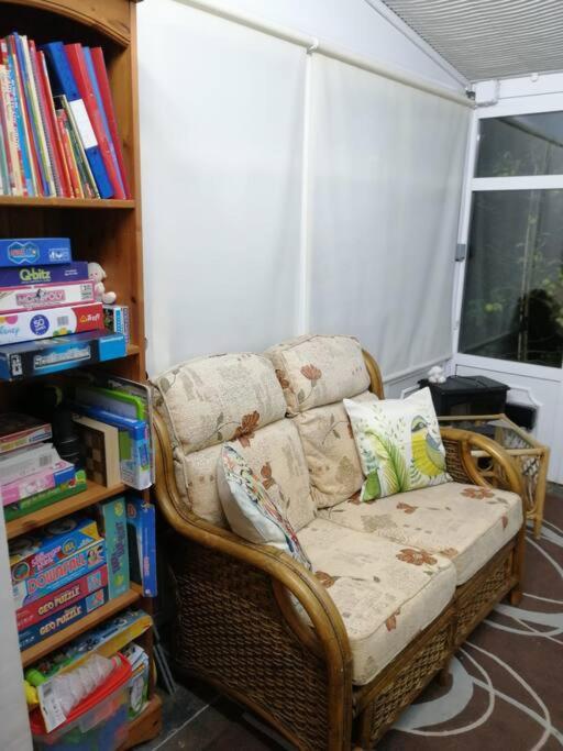 Welsh Miners Cottage Four Bedroom House Treherbert Exterior photo